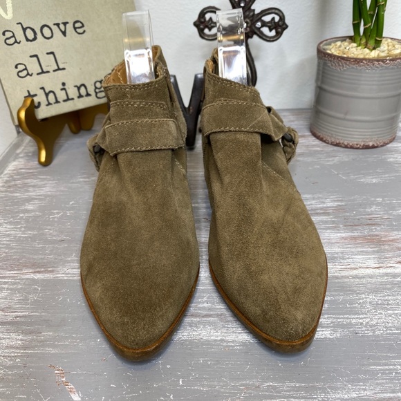 Lucky Brand Enitha Olive green pointed toe suede ankle boots booties 7M - Picture 6 of 11